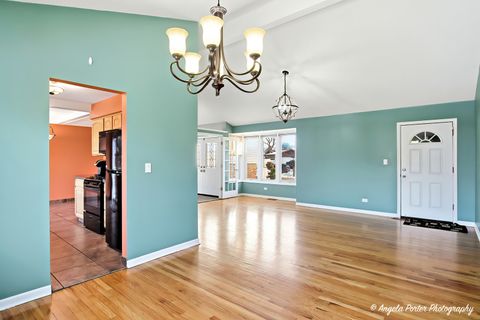 Tiny photo for 818 RUMPLE Lane, Addison, IL 60101 (MLS # 12533920)