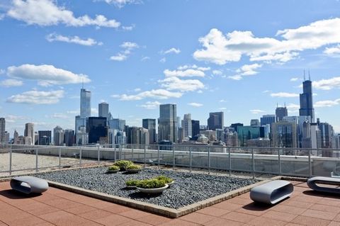 Tiny photo for 500 W SUPERIOR Street #1309, Chicago, IL 60654 (MLS # 12479470)