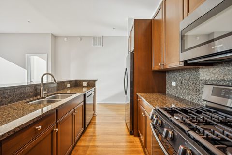 Tiny photo for 500 W SUPERIOR Street #1309, Chicago, IL 60654 (MLS # 12479470)