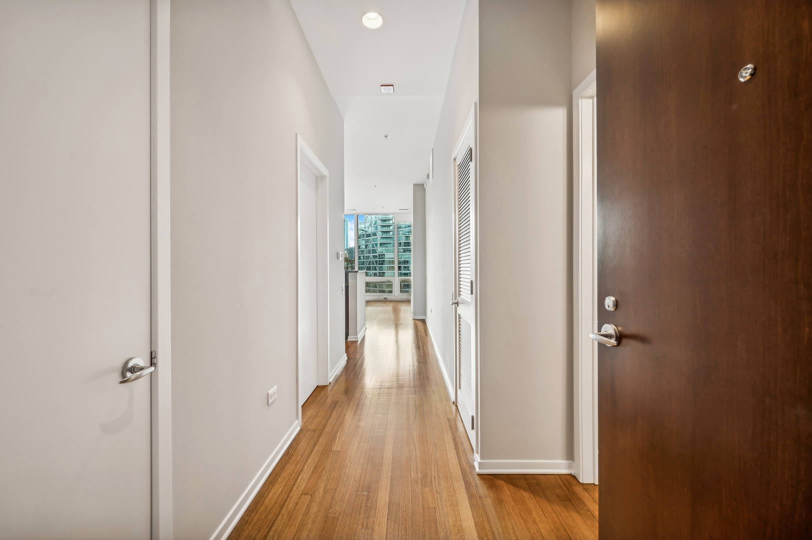 500 W SUPERIOR Street 1309