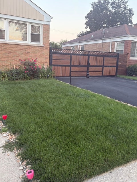 Tiny photo for 109 N Laverne Avenue, Hillside, IL 60162 (MLS # 12754348)