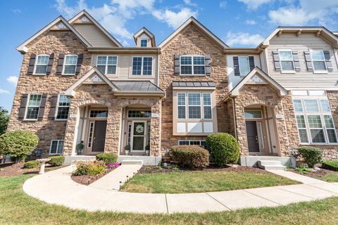 Photo of 247 Bennett Drive, Carol Stream, IL 60188 (MLS # 12488401)