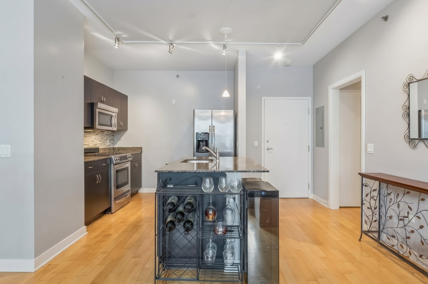 8 E Randolph Street 1207