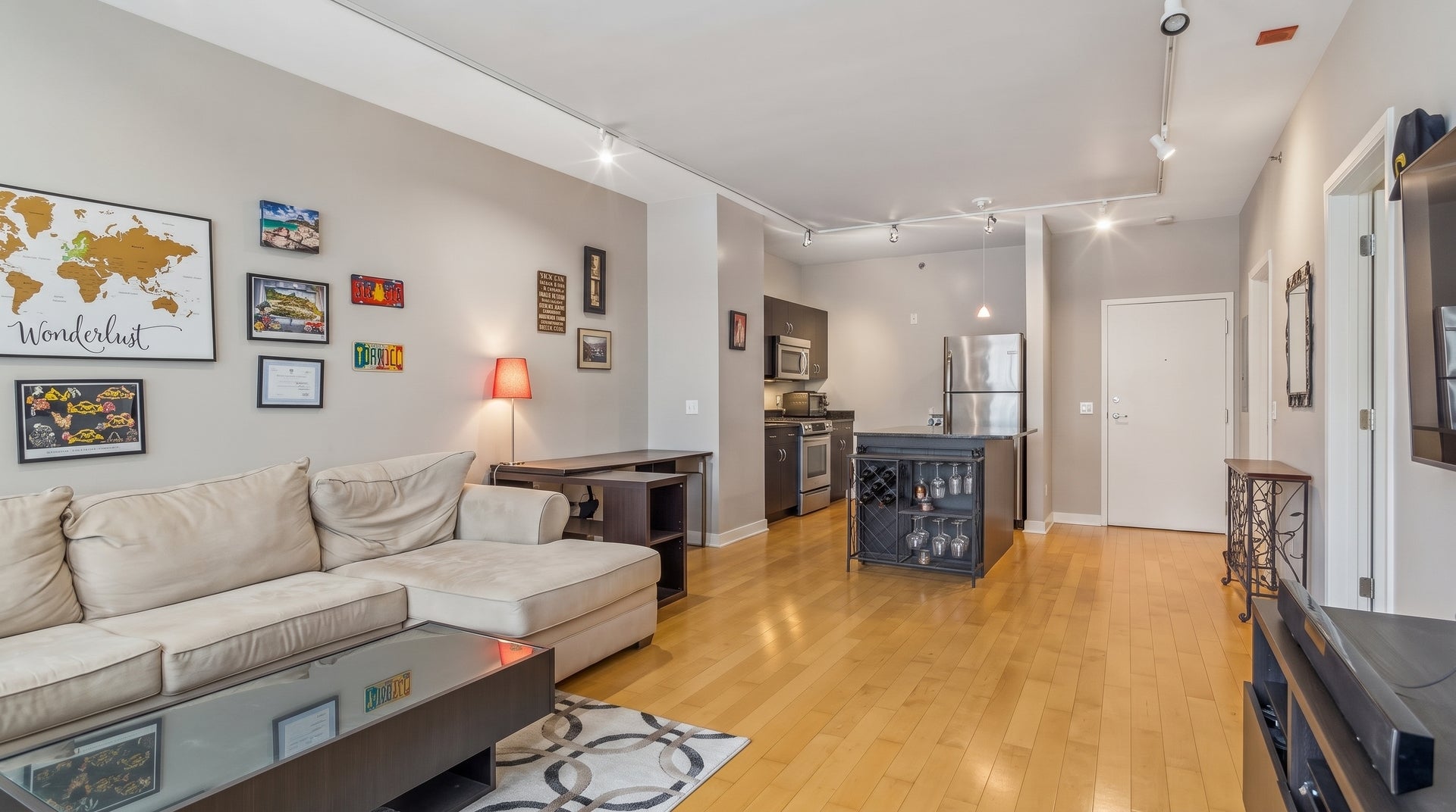 8 E Randolph Street 1207