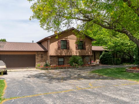 Tiny photo for 2904 Scott Avenue, McHenry, IL 60050 (MLS # 12685420)