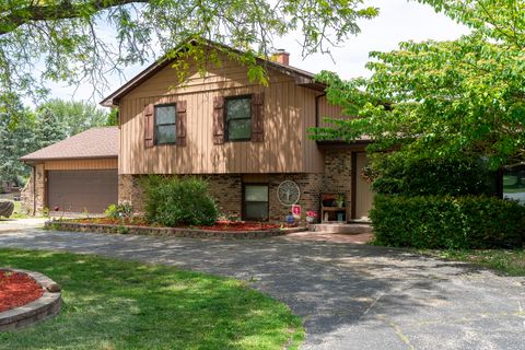 Photo of 2904 Scott Avenue, McHenry, IL 60050 (MLS # 12685420)