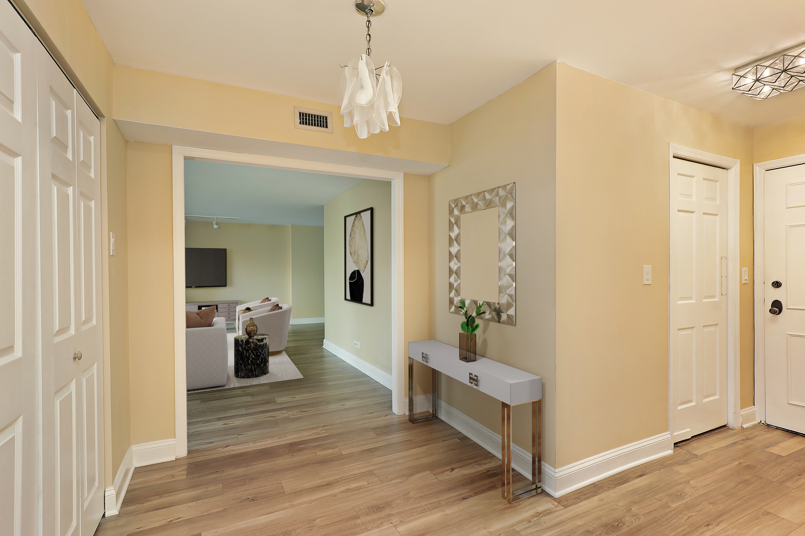 1621 Mission Hills Road 104