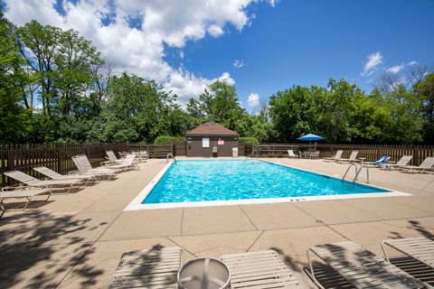 Tiny photo for 1621 Mission Hills Road #104, Northbrook, IL 60062 (MLS # 12489123)