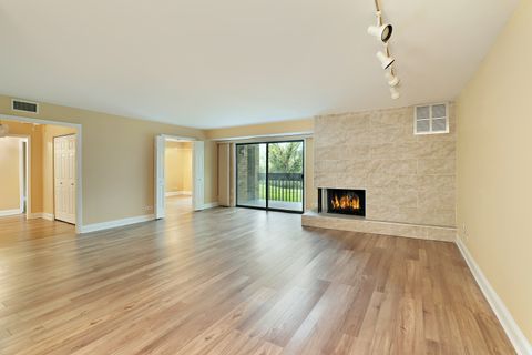 Tiny photo for 1621 Mission Hills Road #104, Northbrook, IL 60062 (MLS # 12489123)