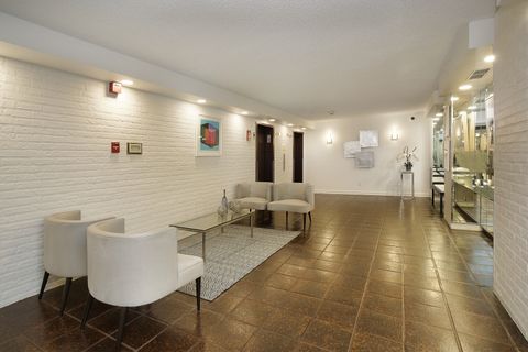 Tiny photo for 1621 Mission Hills Road #104, Northbrook, IL 60062 (MLS # 12489123)