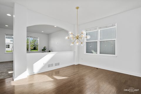 Tiny photo for 2308 Pebblestone Way, Bolingbrook, IL 60490 (MLS # 12622774)