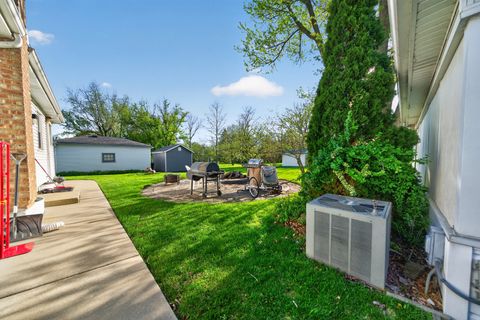 Tiny photo for 18704 Highland Avenue, Homewood, IL 60430 (MLS # 12614599)