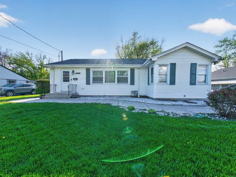 Photo of 18704 Highland Avenue, Homewood, IL 60430 (MLS # 12614599)