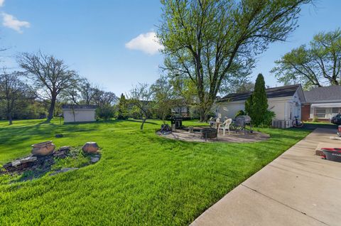 Tiny photo for 18704 Highland Avenue, Homewood, IL 60430 (MLS # 12614599)