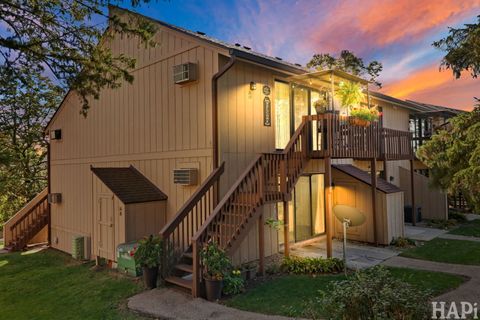 Tiny photo for 36 Bermuda Colony #6, Fox Lake, IL 60020 (MLS # 12501388)