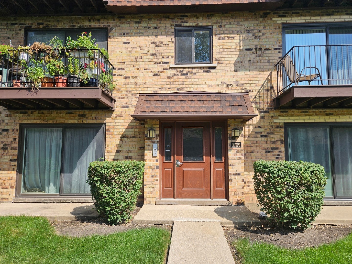 9709 Bianco Terrace E