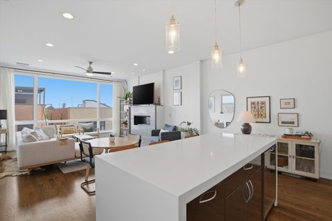 Tiny photo for 1521 W FRY Street #4, Chicago, IL 60642 (MLS # 12637579)