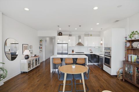 Tiny photo for 1521 W FRY Street #4, Chicago, IL 60642 (MLS # 12637579)