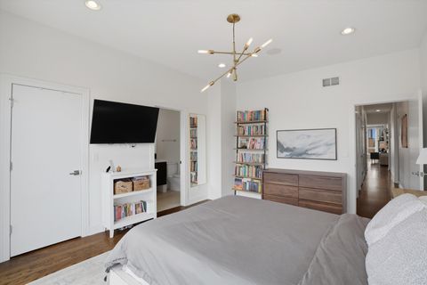 Tiny photo for 1521 W FRY Street #4, Chicago, IL 60642 (MLS # 12637579)