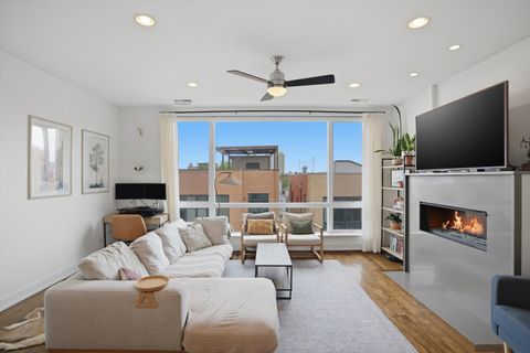 Tiny photo for 1521 W FRY Street #4, Chicago, IL 60642 (MLS # 12637579)