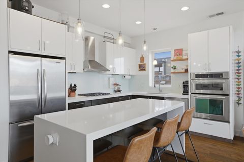 Tiny photo for 1521 W FRY Street #4, Chicago, IL 60642 (MLS # 12637579)
