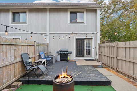 Tiny photo for 634 Robin Court, Grayslake, IL 60030 (MLS # 12502472)