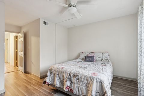 Tiny photo for 634 Robin Court, Grayslake, IL 60030 (MLS # 12502472)