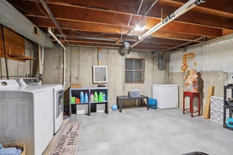 Tiny photo for 634 Robin Court, Grayslake, IL 60030 (MLS # 12502472)