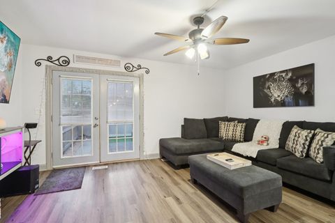 Tiny photo for 634 Robin Court, Grayslake, IL 60030 (MLS # 12502472)