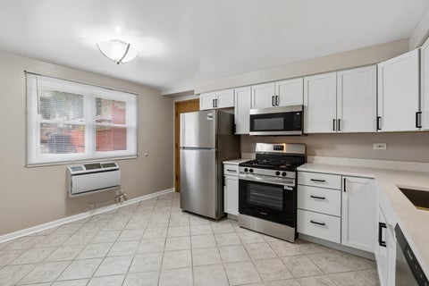 Tiny photo for 6022 N Avondale Avenue #1S, Chicago, IL 60631 (MLS # 12757387)