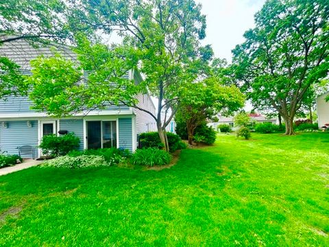 Tiny photo for 797 Coventry Place, Wheeling, IL 60090 (MLS # 12652106)