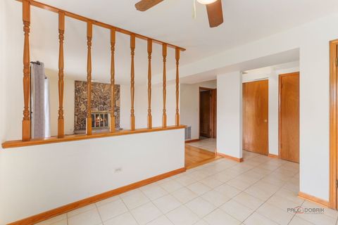 Tiny photo for 705 Partridge Drive, Schaumburg, IL 60193 (MLS # 12700541)