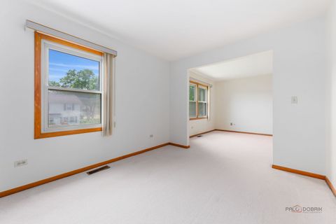 Tiny photo for 705 Partridge Drive, Schaumburg, IL 60193 (MLS # 12700541)