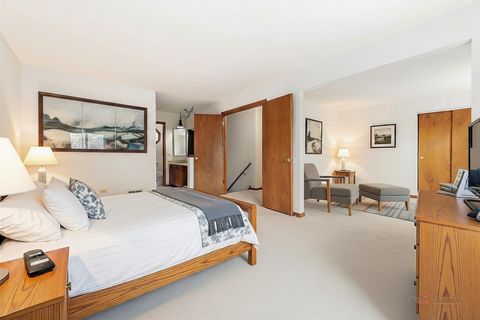Tiny photo for 705 Partridge Drive, Schaumburg, IL 60193 (MLS # 12700541)