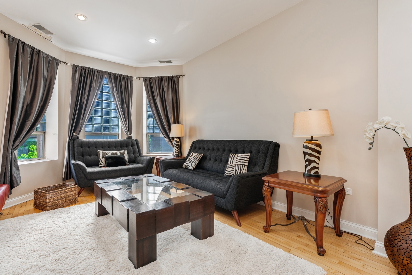 1406 N Washtenaw Avenue 3