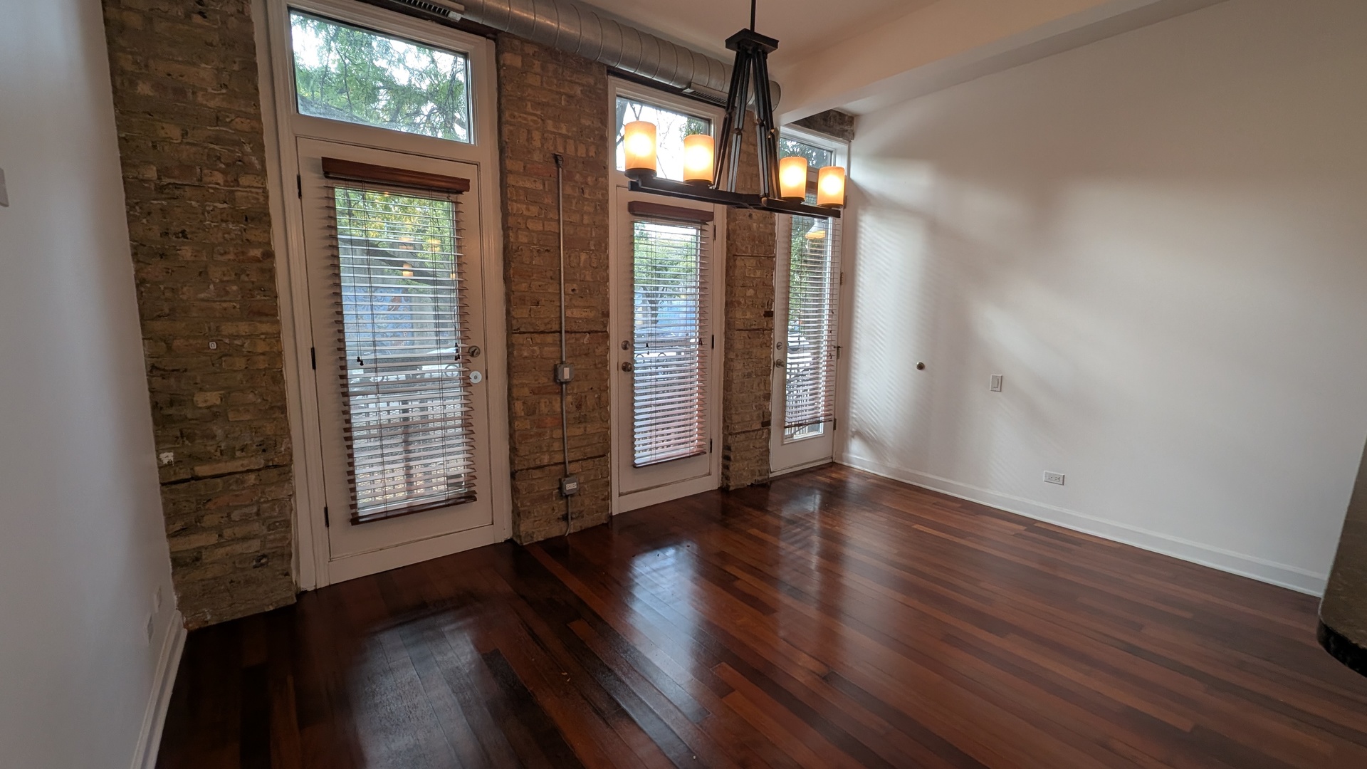 1222 W Hubbard Street 1F