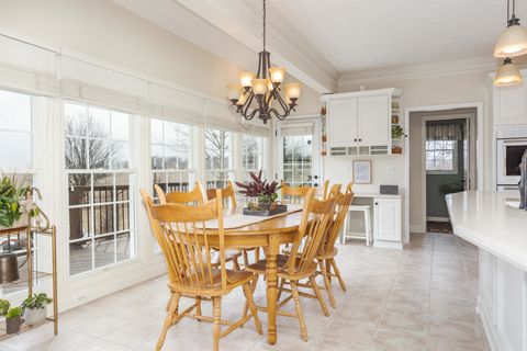 Tiny photo for 29 Cloverhill Circle, Bloomington, IL 61705 (MLS # 12584335)