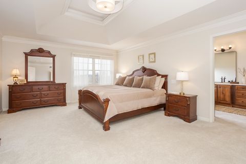 Tiny photo for 29 Cloverhill Circle, Bloomington, IL 61705 (MLS # 12584335)