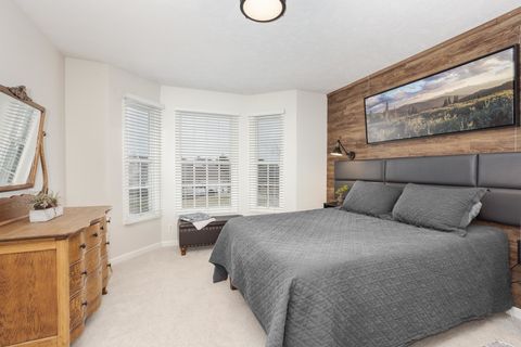 Tiny photo for 29 Cloverhill Circle, Bloomington, IL 61705 (MLS # 12584335)