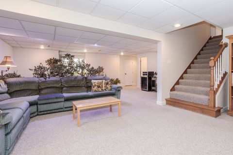 Tiny photo for 29 Cloverhill Circle, Bloomington, IL 61705 (MLS # 12584335)