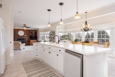 Tiny photo for 29 Cloverhill Circle, Bloomington, IL 61705 (MLS # 12584335)