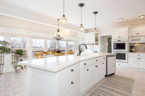 Tiny photo for 29 Cloverhill Circle, Bloomington, IL 61705 (MLS # 12584335)