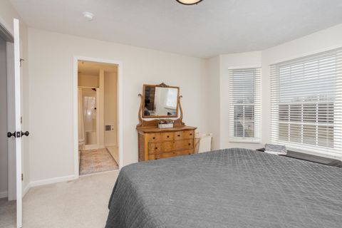 Tiny photo for 29 Cloverhill Circle, Bloomington, IL 61705 (MLS # 12584335)