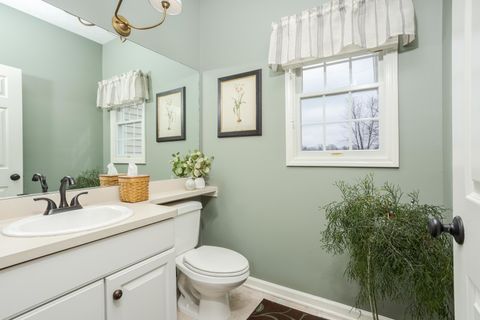 Tiny photo for 29 Cloverhill Circle, Bloomington, IL 61705 (MLS # 12584335)