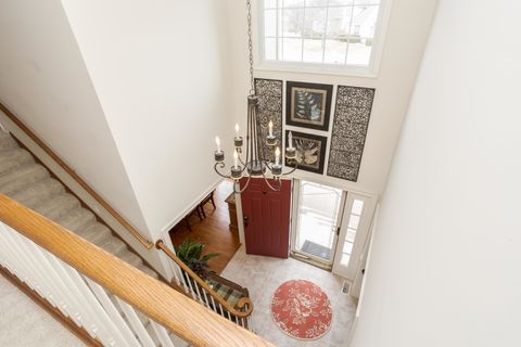 Tiny photo for 29 Cloverhill Circle, Bloomington, IL 61705 (MLS # 12584335)