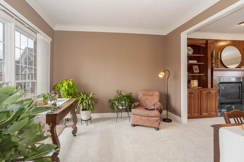 Tiny photo for 29 Cloverhill Circle, Bloomington, IL 61705 (MLS # 12584335)