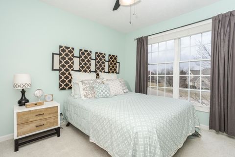 Tiny photo for 29 Cloverhill Circle, Bloomington, IL 61705 (MLS # 12584335)