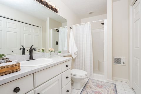 Tiny photo for 29 Cloverhill Circle, Bloomington, IL 61705 (MLS # 12584335)