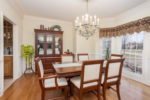 Tiny photo for 29 Cloverhill Circle, Bloomington, IL 61705 (MLS # 12584335)