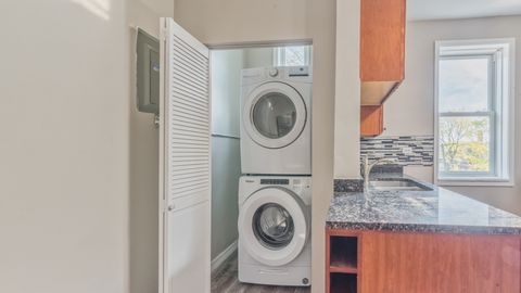 Tiny photo for 1327 E 52nd Street #302, Chicago, IL 60615 (MLS # 12563113)